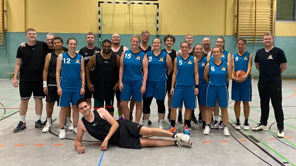 Testspiel 1.Damen vs. 3. Herren